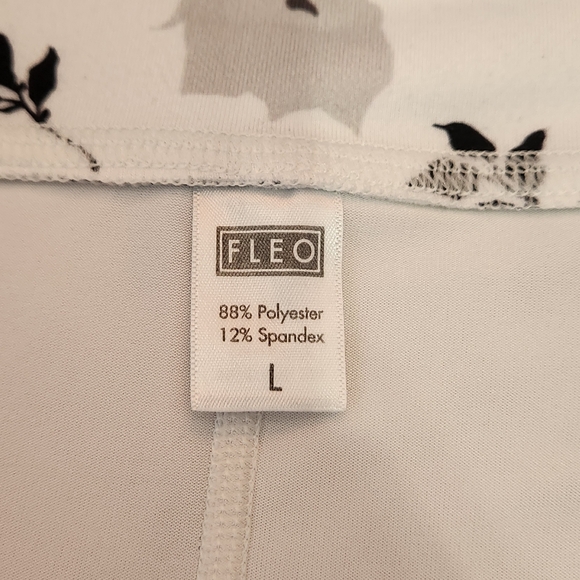 FLEO Moon Rose Mid Rise Black & White Shorts Workout Exercise L - Picture 7 of 10